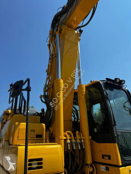 جرافة Komatsu PC210 NLC 11