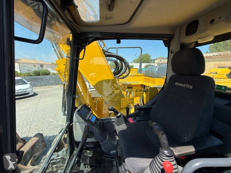جرافة Komatsu PC138 US-11