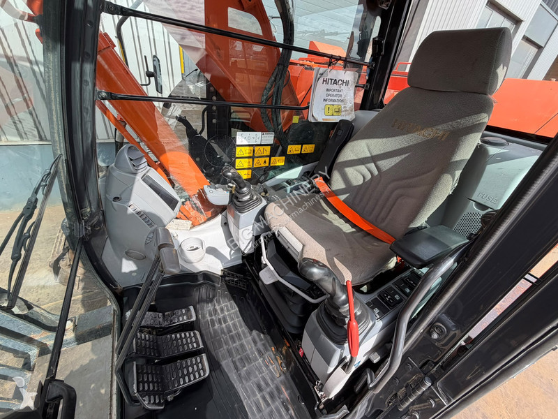 Rýpadlo Hitachi 5LC