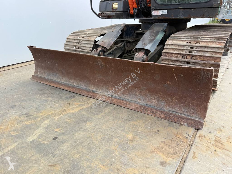 جرافة Hitachi - Hammer Lines / Quick Coupler