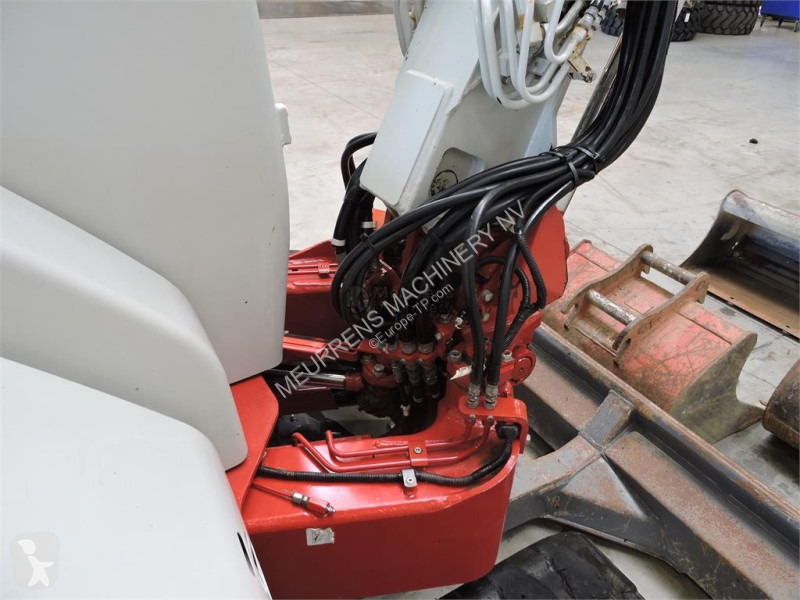 جرافة Takeuchi TB257FR Powertilt