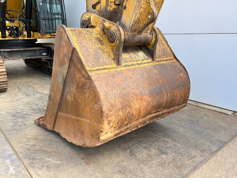 Rýpadlo Caterpillar 352 - Next Gen - Hammer...