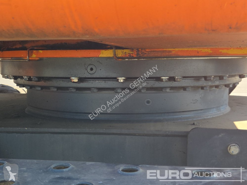 جرافة Komatsu PW148-8
