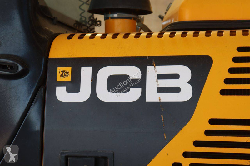 Excavator JCB