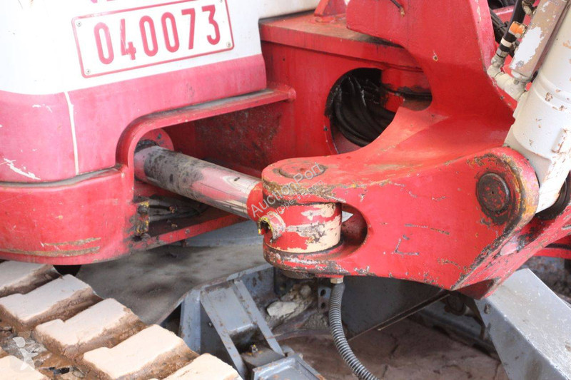 Excavator Takeuchi TB285