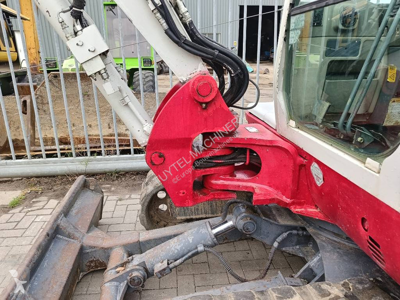 Excavator Takeuchi 5 ton rups graafmachine...