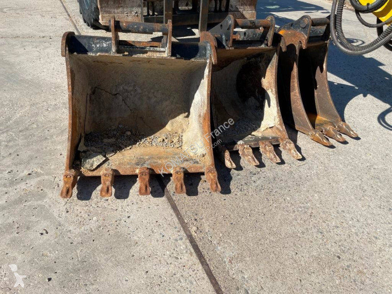 Excavadora Komatsu PW98MR-11E0