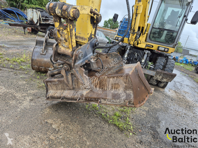 Pelle New Holland 36