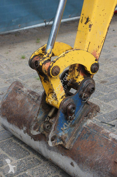 Екскаватор Komatsu PC16R-3HS