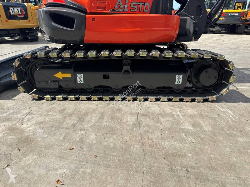 Excavadora Kubota KX165-5