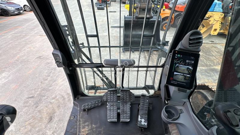 Екскаватор Hitachi 7