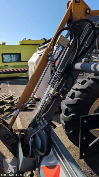 Renault DIVERS excavator
