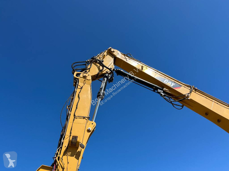 Graafmachine Caterpillar F UHD - 24 meter INCL...