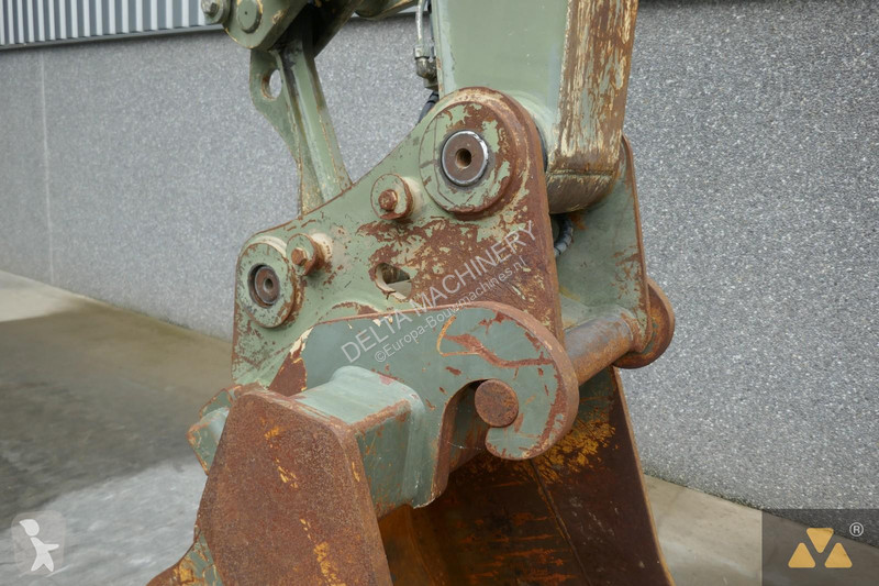 Koparka Caterpillar Ex-army