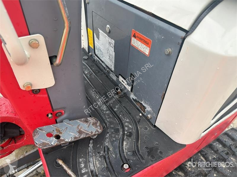 Экскаватор Takeuchi TB210R Mini Excavator