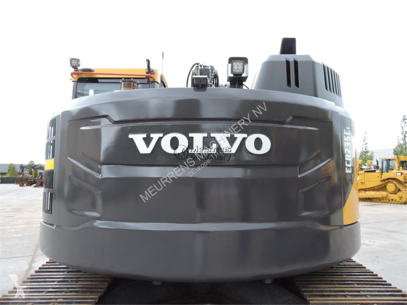 Экскаватор Volvo
