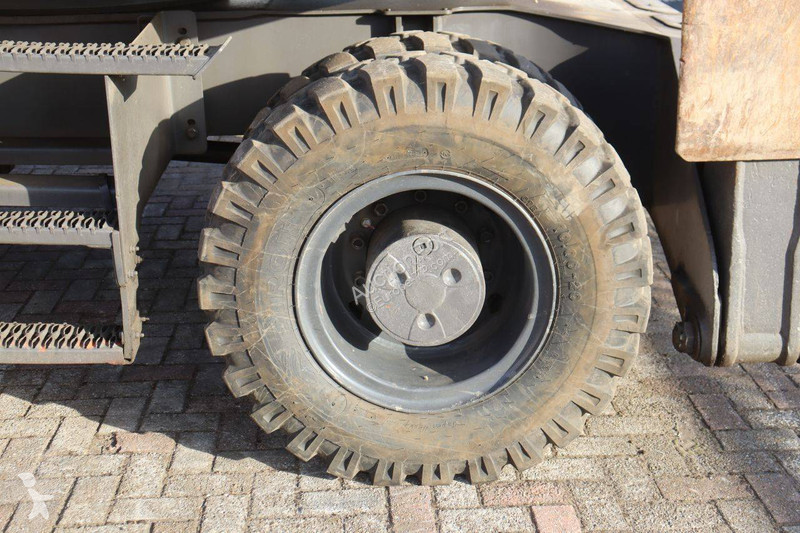 جرافة Volvo EWR150E