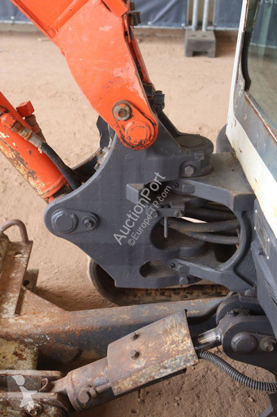 جرافة Kubota -3EU