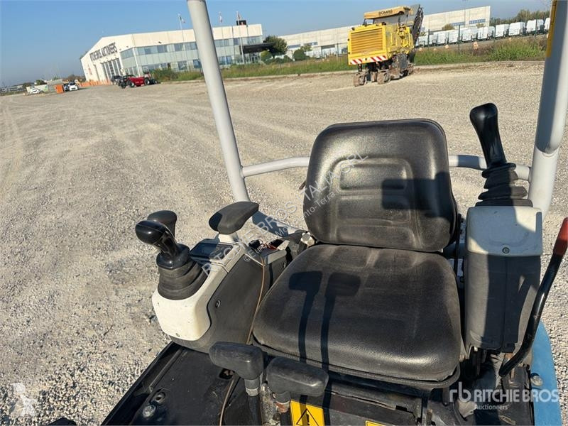جرافة Neuson EZ17 Mini Excavator