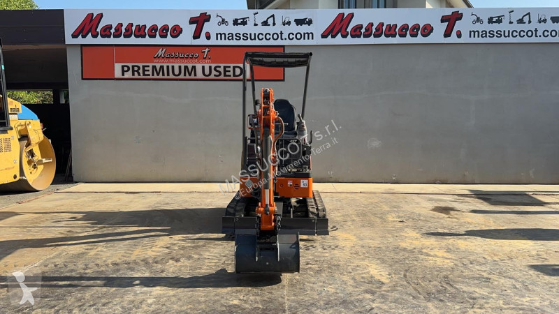 Lopatový nakládač Hitachi ZX19U-5A YR