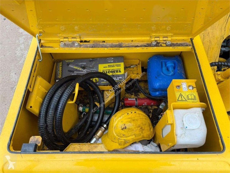 جرافة Komatsu LC11 E0