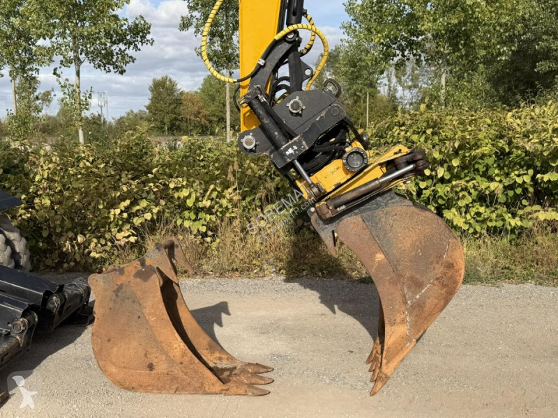 جرافة JCB  HIDRADIG 110WT 4F