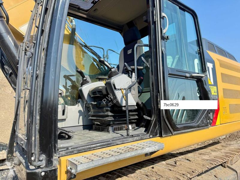 Excavadora Caterpillar