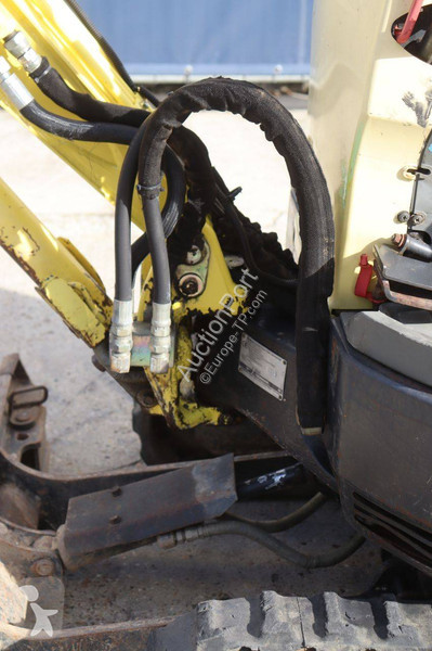 Pelle Yanmar ViO10-2A