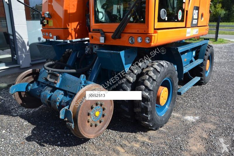 Excavadora Caterpillar M
