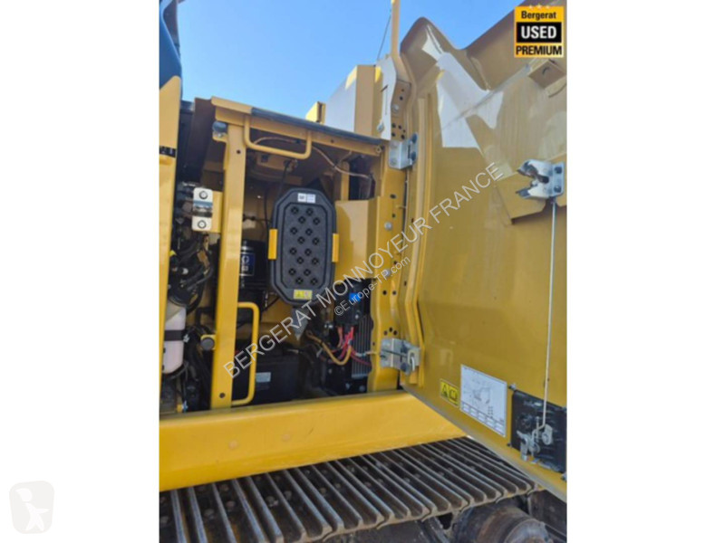 Багер Caterpillar