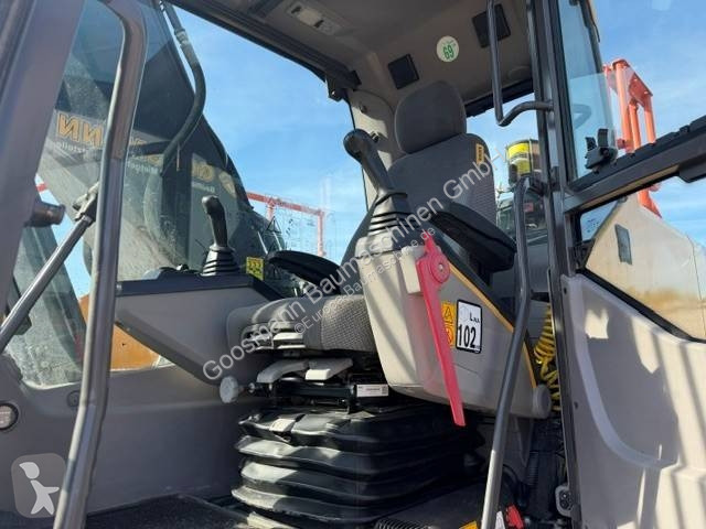 Багер Volvo EC 220 E