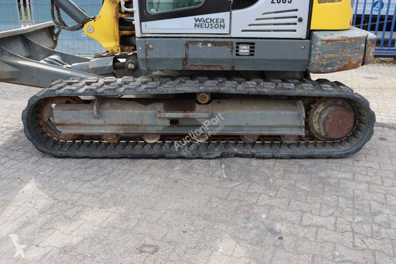 Pelle Neuson ET90