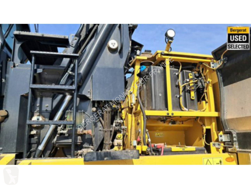 Pelle Caterpillar MH3024