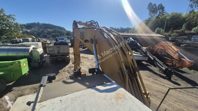 Excavator Caterpillar 320L