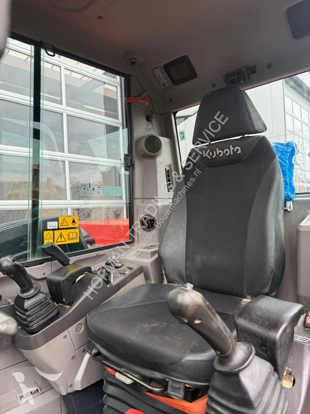 جرافة Kubota KX085-5