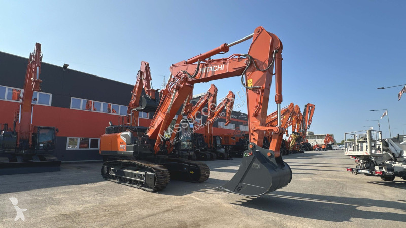 Pelle Hitachi 7