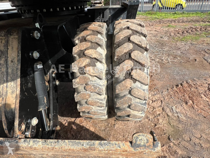 Excavator Caterpillar F...