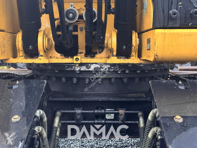 Багер Caterpillar