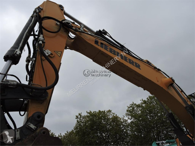 Багер Liebherr