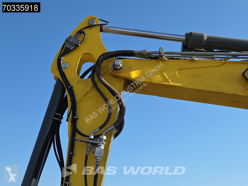 جرافة Wacker Neuson Powertilt