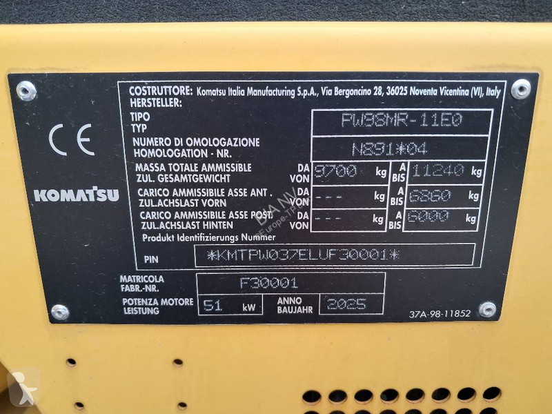 جرافة Komatsu
