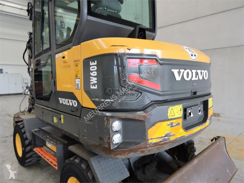 Escavadora Volvo EW60E