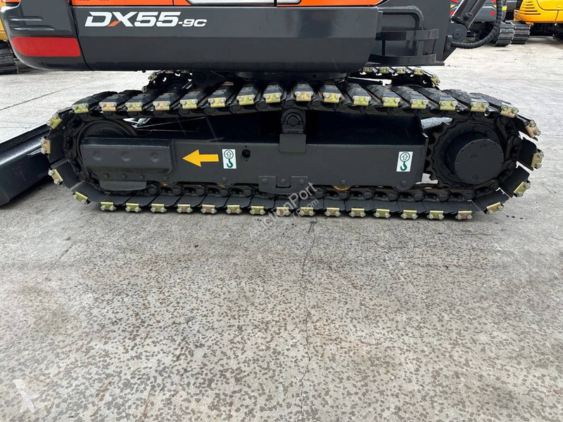 Escavadora Doosan 9C