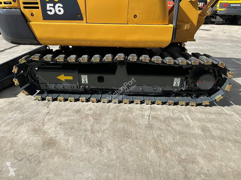 Escavadora Komatsu 7