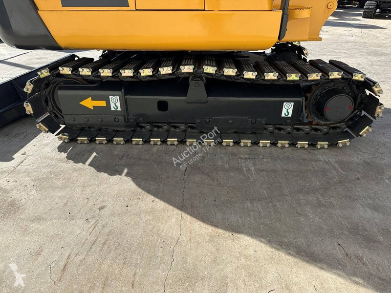 Escavadora Komatsu 7