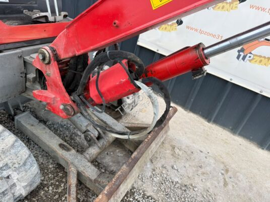 Escavadora Volvo ECR25D