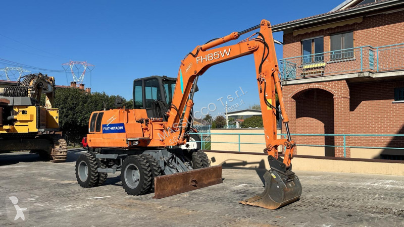 Kotrógép Fiat-Hitachi FH85W 4X4