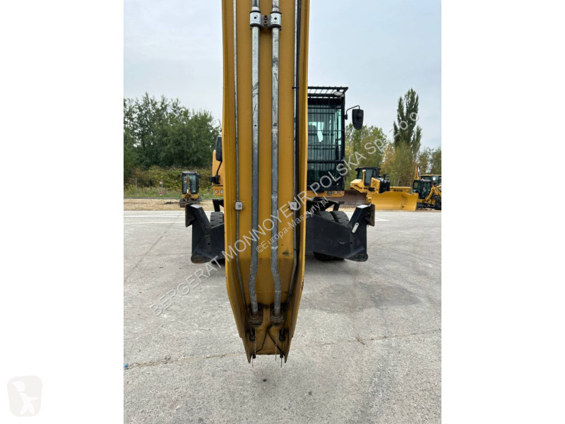 Excavator Caterpillar MH3022
