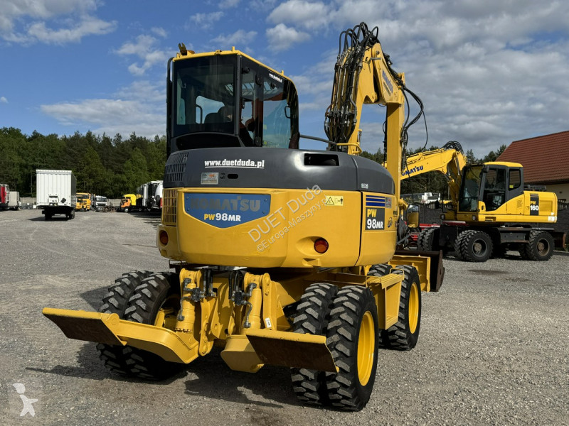 Excavator Komatsu Pług + Podpory 10ton...