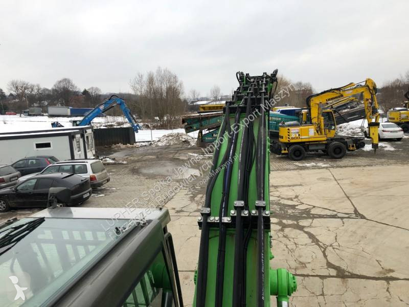 Excavator Sennebogen 821